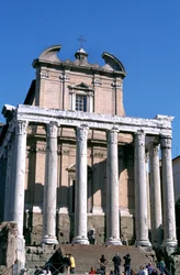 Der Tempel des Antoninus und der Faustina, Rom, 141 n. Chr.