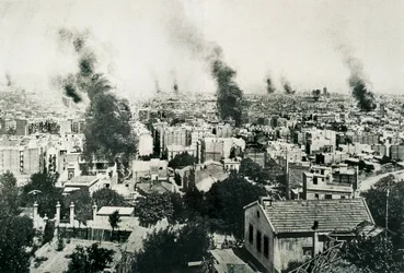 Tragische Woche 1909, Brand der Klöster. Bild veröffentlicht in der Zeitschrift "La Actualidad". Barcelona, Spanien