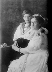 Zarewitsch Alexei von Russland und Zarin Alexandra, um 1910