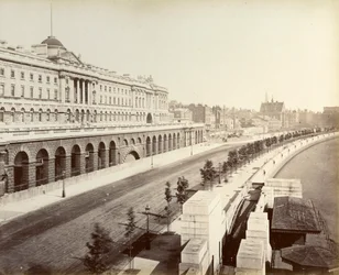 Victoria Embankment, mit Blick auf Somerset House, London, 1887
