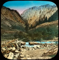 Ansicht zwischen Sonamarg und Baltal, Kaschmir, Indien, spätes 19. oder frühes 20. Jahrhundert