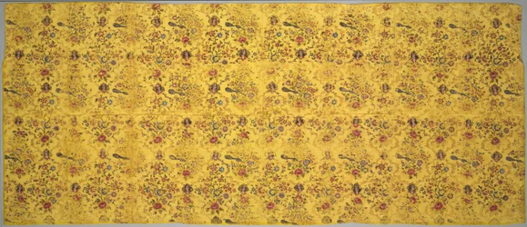 Wandbespannung mit Pflanzen, Pfauen und Porträtmedaillons, 19. Jahrhundert
