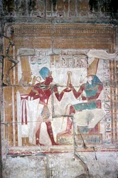 Wandmalerei von Sethos I. vor Horus, Tempel von Sethos I., Abydos, Ägypten, 19. Dynastie, ca. 1280 v. Chr.