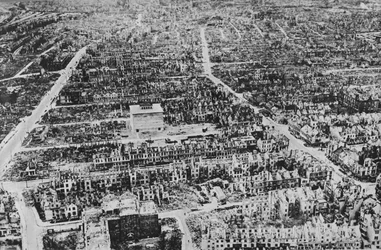 Was britische Bomber 1945 in Bremen an der Weser anrichteten