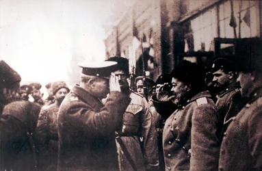 Der weiße russische General Anton Denikin trifft den britischen Generalmajor Frederick Poole, Russland, 1918