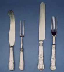 Silbermesser und -gabel, Sheffield, ca. 1780 und spätere Version 1835, von Atkin und Oxley