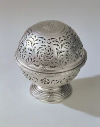 Seifenkiste, Teil eines Sets mit Kanne und Becken, von Francis Riel, Paris, 1771