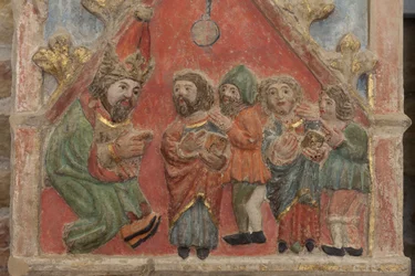 Altarbild. Polychromer Stein. Zweite Hälfte des 14. Jahrhunderts. Ursprung ehemalige Pfarrkirche von Torre de Rialb. Detail. Mittleres Register. Linkes Panel. Oberer Teil: Die Heiligen Iscle und Victoria mit den Beamten.