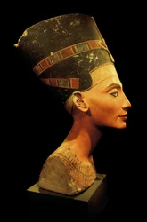 Büste der ägyptischen Königin Nofretete