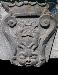 Wappen in Stein, Türsturz des Eingangs, Barile, Basilikata, Italien
