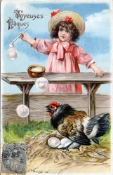 Grußkarte zu Ostern: eine Henne bedeckt ihre Eier und schaut neugierig auf die Seifenblasen, die ein kleines Mädchen macht - Postkarte von 1900-1909