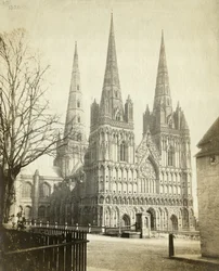 Lichfield Kathedrale OP08956 (s/w Foto)