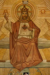 Pfarrkirche (Heilig-Hartkerk). Innenraum. Modernismus. Der Chor. Mosaik. Christus.