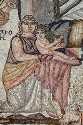 Darstellung des neugeborenen Achilles mit seiner Amme Anatrophe - (Detail) - Paphos-Mosaiken, Villa des Theseus, 5. Jahrhundert n. Chr. - Zypern