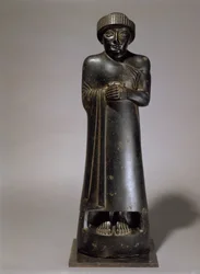 Statue von Gudea, Prinz von Lagash, Neusumerisch, aus Telloh, antikes Girsu, ca. 2130 v. Chr.