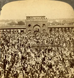 Im Hof der Jumma-Moschee während des jährlichen Fastens, Delhi, Indien