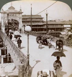 Blick nach Westen über den Kamo-Fluss Kamogawa an der Shijo-Brücke, Kyoto, Japan, 1904
