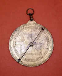 Gotisches Astrolabium des 14. Jahrhunderts. Mailand, Musei del Castello.