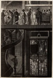 Der Abstieg der Bergleute (Männer, Frauen und Kinder) durch den Aufzugskäfig in die unterirdischen Galerien der Creusot-Kohleminen. Illustration einer Reise nach Creusot und den Minen von Saone und Loire, 1865, von L. Simonin, in 