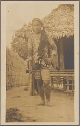 Datto Bulon, Häuptling der Bagobo, in Kriegerkleidung, Philippinen-Reservat, Louisiana Purchase Exposition