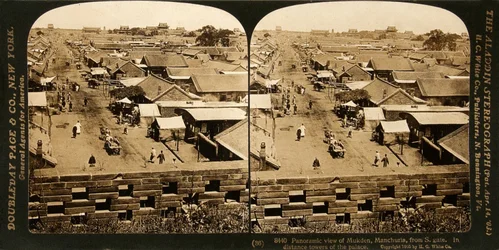 Panoramablick auf Mukden, Mandschurei, vom S. Tor. In der Ferne Türme des Palastes.