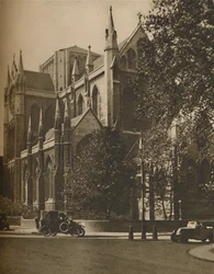 Bloomsbury-Kathedrale: Die katholisch-apostolische Kirche am Gordon Square, ca. 1935