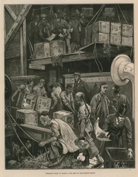 Ladung auf einem Teeschiff in den Londoner Docks brechen (Stich)