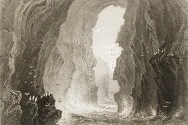 Dunkerry-Höhle, County Antrim, Nordirland, aus 