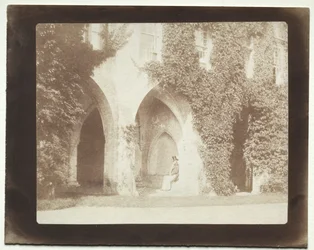 Calvert Jones, sitzend in der Sakristei von Lacock Abbey, 1845
