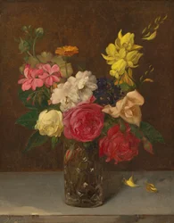 Blumen in einer geschliffenen Glasvase