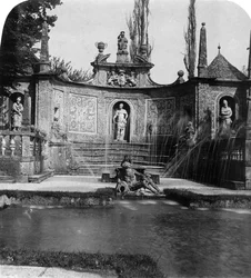 Brunnen, Schloss Hellbrunn, Salzburg, Österreich, um 1900