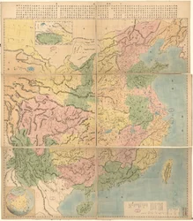 Zeigt administrative Unterteilungen des Qing-Reiches. Zeigt auch die Küsten und ein Gebiet zwischen den östlichen Teilen des Jiayuguan-Passes und Tibet. Handkoloriert. Relief dargestellt durch Schraffuren und Schattierungen.