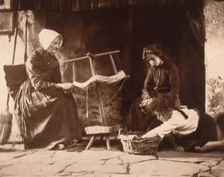 Frau beim Weben, ca. 1900